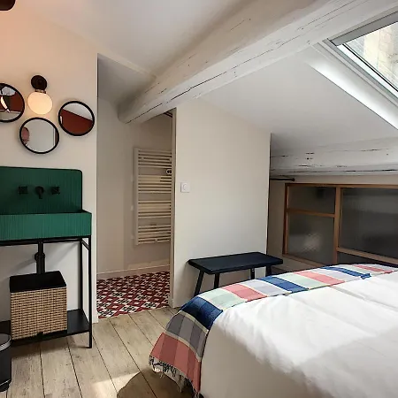 Maison Luxe 4 - Patio - Climatisation - 10 Minutes A Pied Du Pont D'avignon Willa
